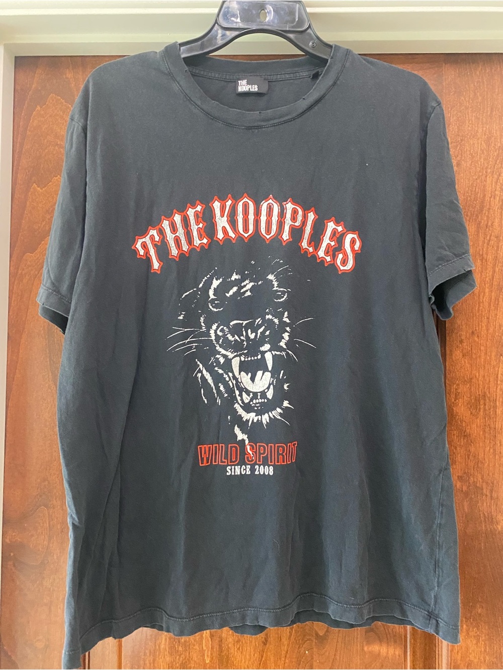 The Kooples Men’s Wild Spirit Graphic Logo T-Shirt in Sz S washed blackorange